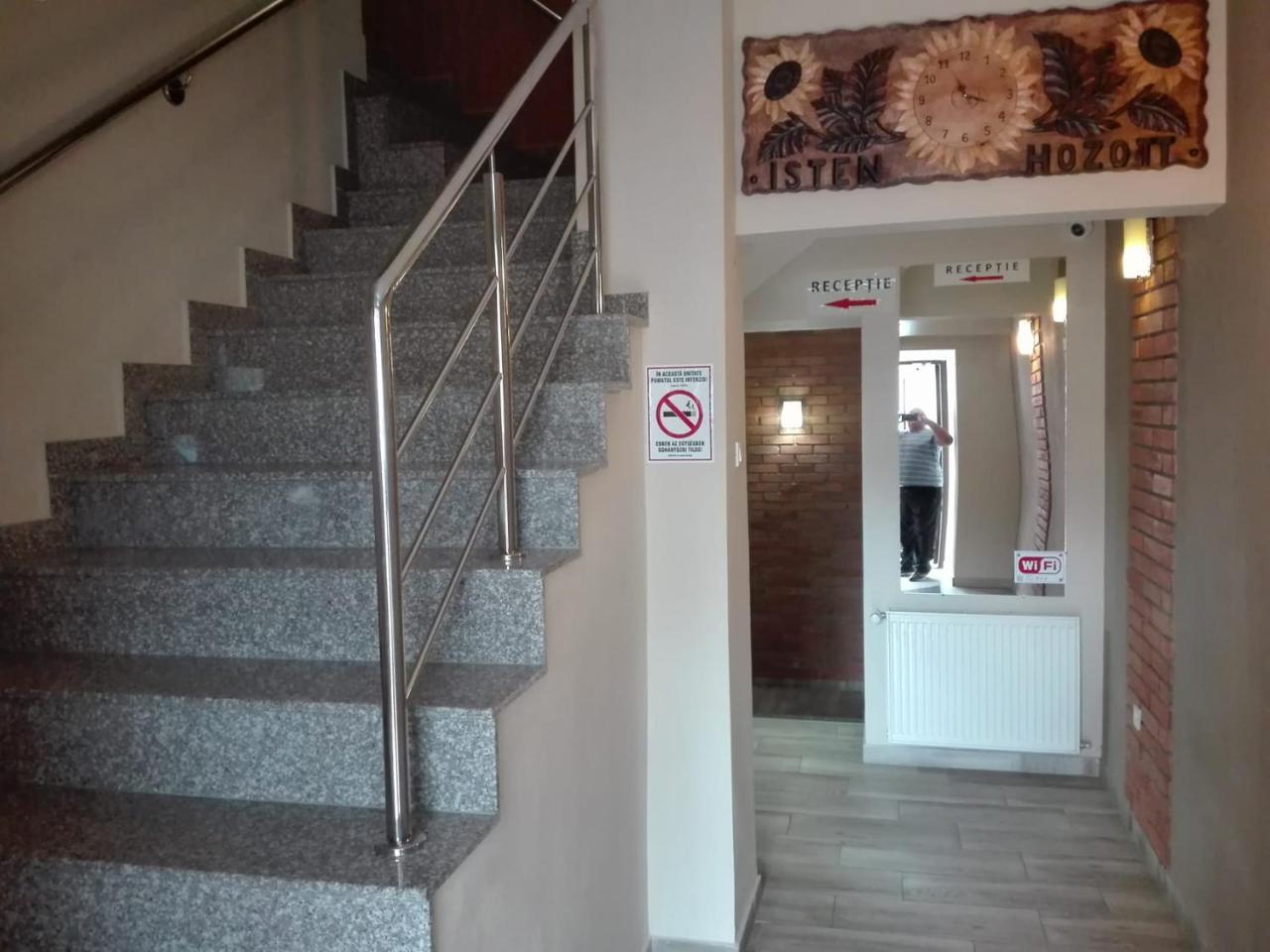 Hotel Tranzit Odorheiu Secuiesc Exterior foto